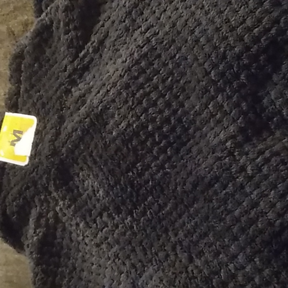 Women's medium dark gray pullover